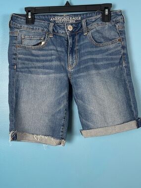 AMERICAN EAGLE STRETCH DENIM SHORTS SIZE 10